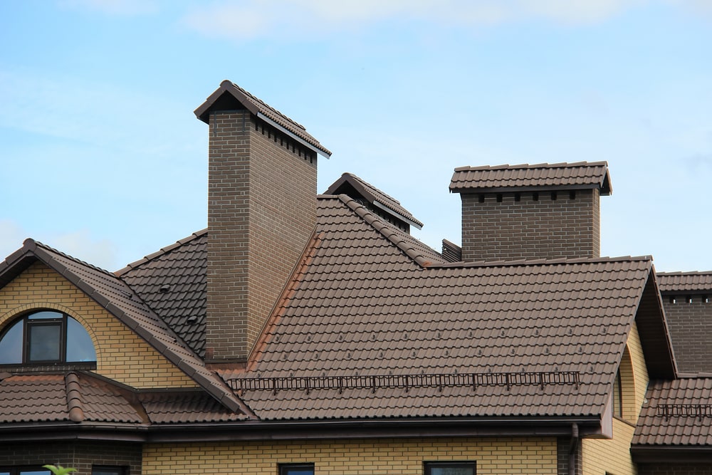 Pourquoi suivre les normes pour un toit en pente 