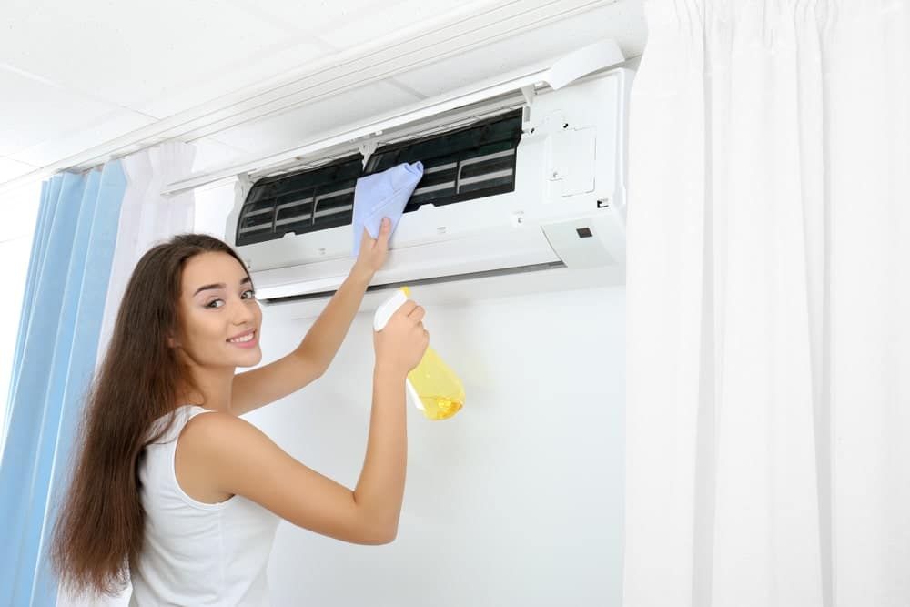 Clean the inside and outside of the air conditioning