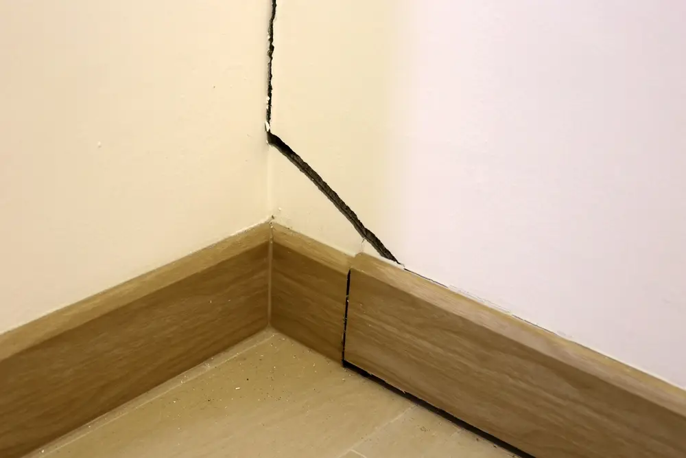 fissures dans les murs